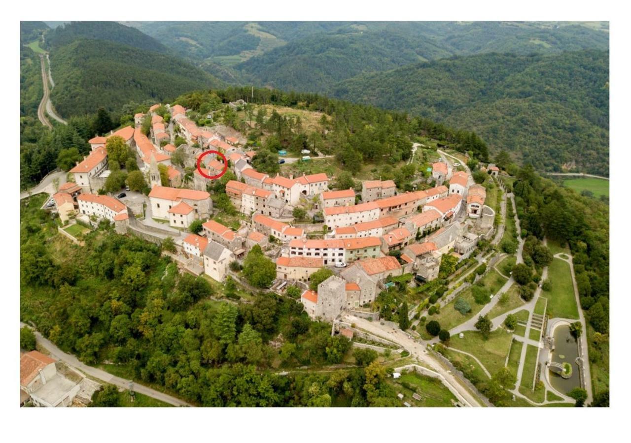 Blackbird House Štanjel Historic Center Buitenkant foto